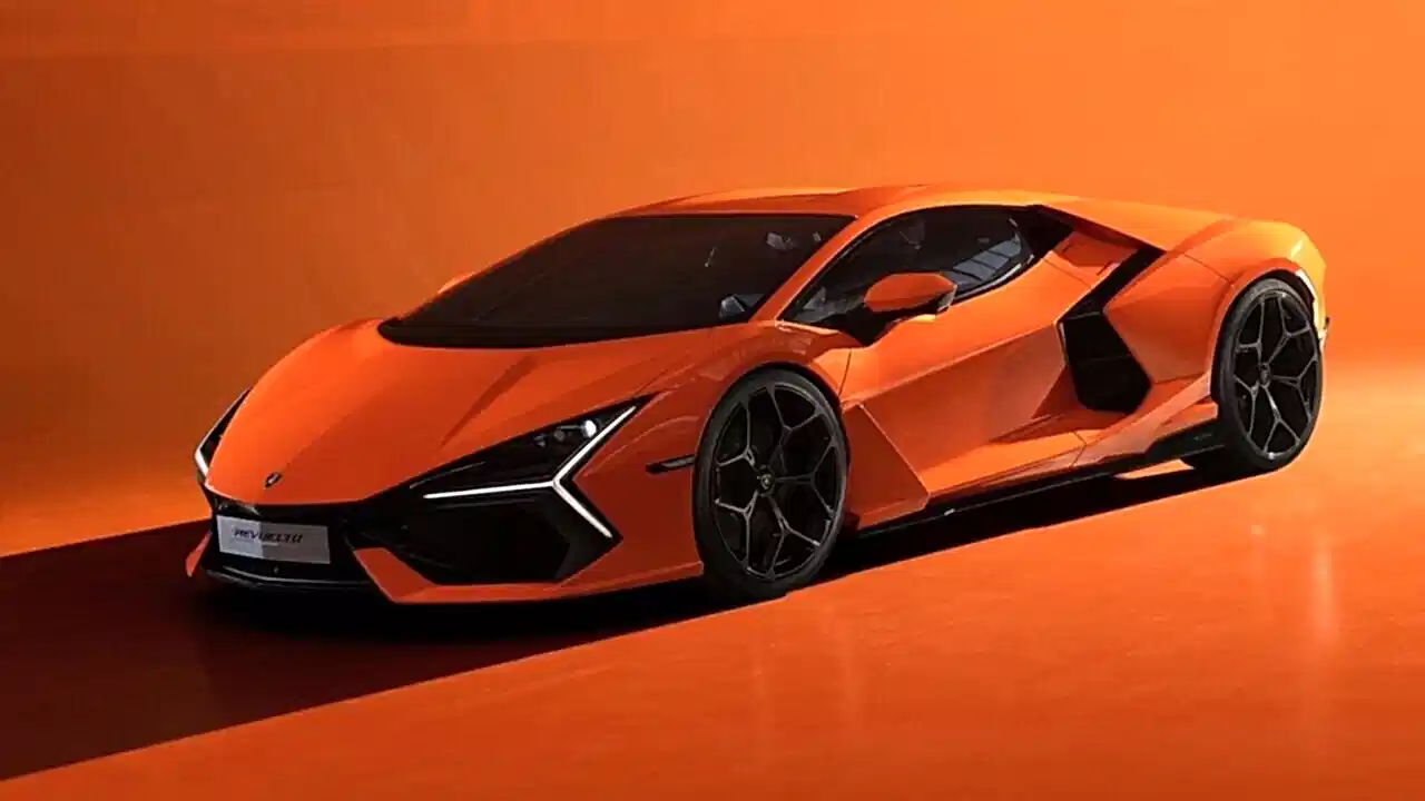 Lamborghini Revuelto