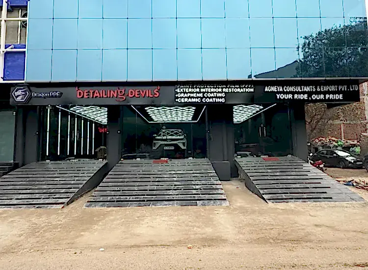 Detailing devils Vasant Kunj